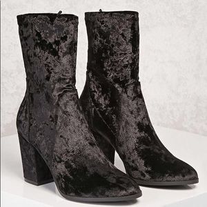 Crushed velvet sock boots